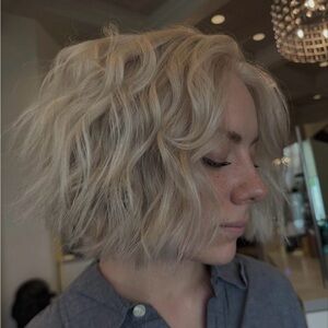 Meet your Posher, Hailey